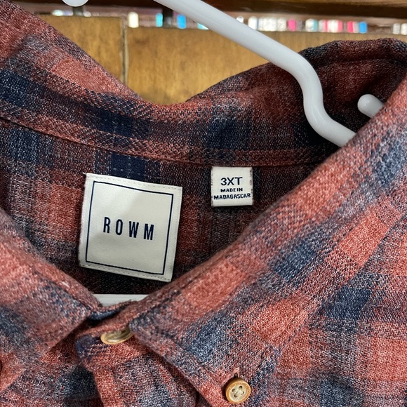 ROWM button down - Picture 2 of 3